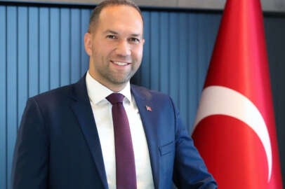 ‘İnsan insanın kurdu değil; İnsan insanın yurdudur.’