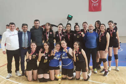 Liseler arası voleybol şampiyonu belli oldu !..