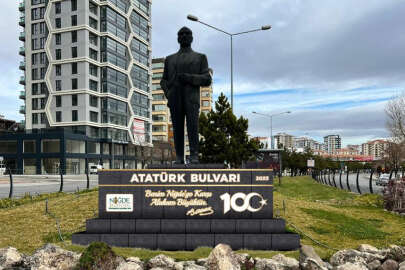 Atatürk Anıtı Atatürk bulvarına taşınıyor