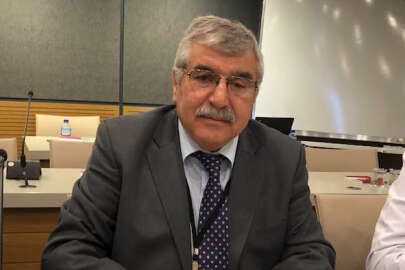 Öztürk: "Eczacılar hedef olmaktan çıkmalı"