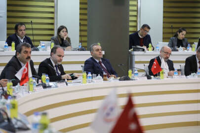 Rektör Uslu, Kariyer Fuarı toplantısına katıldı !.