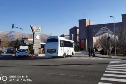 Kampüs girişinde trafik kazası !..