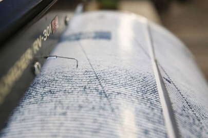 İzmir beşik gibi sallandı!