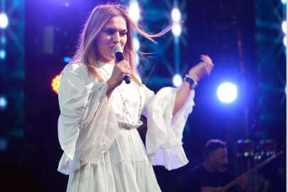 Demet Akalın mükemmel Türkçesiyle cevabını verdi!