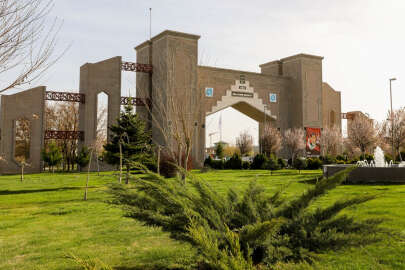 Üniversiteler yaz dönemini uzaktan eğitimle tamamlayacak !.