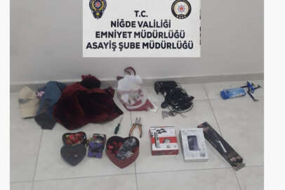 Hasarlı binada hırsızlığa suçüstü !