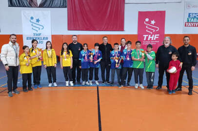 Badminton şampiyonları !.
