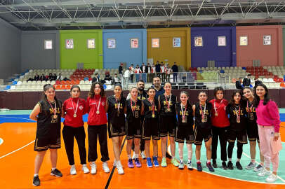 Niğdeli kızlar, basketbolda rakip tanımıyor