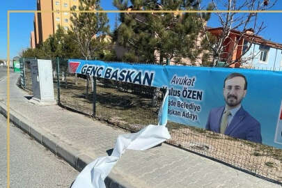 CHP Niğde adayının seçim afişi yırtıldı
