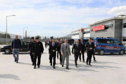 Vali Çelik, Geri Gönderme Merkezi’ni ziyaret etti