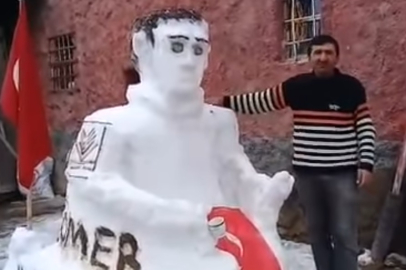 15 Temmuz kahramanı Ömer Halisdemir'in kardan heykelini yaptı