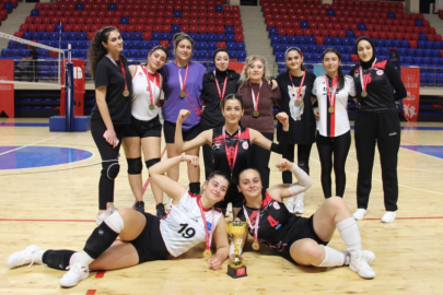 Niğde'de voleybol turnuvası yapıldı