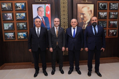 Rektör Uslu Türkiye-Azerbaycan Üniversitesini ziyaret etti