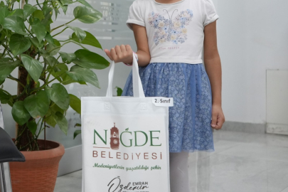 Niğde Belediyesi öğrencilere eğitim desteği sunuyor