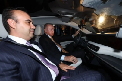 Cumhurbaşkanı Erdoğan yeni TOGG ile test sürüşü yaptı