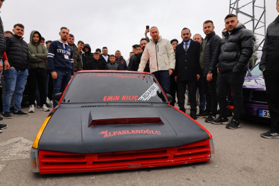 Otomobil tutkunları Niğde'de buluştu
