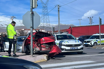Niğde'de feci kaza: Motosiklet sürücüsü hayatını kaybetti