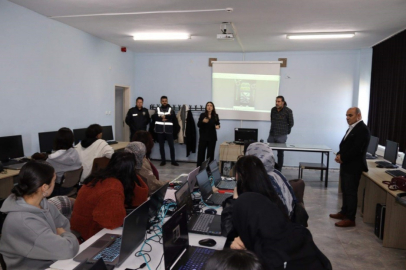 Niğde’de Üniversite Öğrencilerine “IBAN VERME=SUÇ” Uyarısı