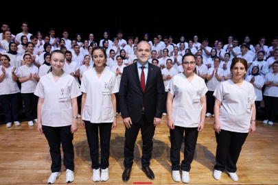 Niğde'de geleceğin hemşireleri önlüklerini giydi