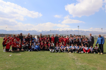 Niğde’de Yıldızlar Ragbi Müsabakaları Tamamlandı