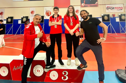 Niğdeli Dart Sporcularından Büyük Başarı